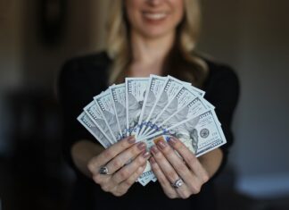 Jak zarabiać na postach? Jak zarabiać na postach?
