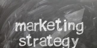 Jakie działania marketingowe może podjąć firma aby przyciągnąć uwagę klienta?